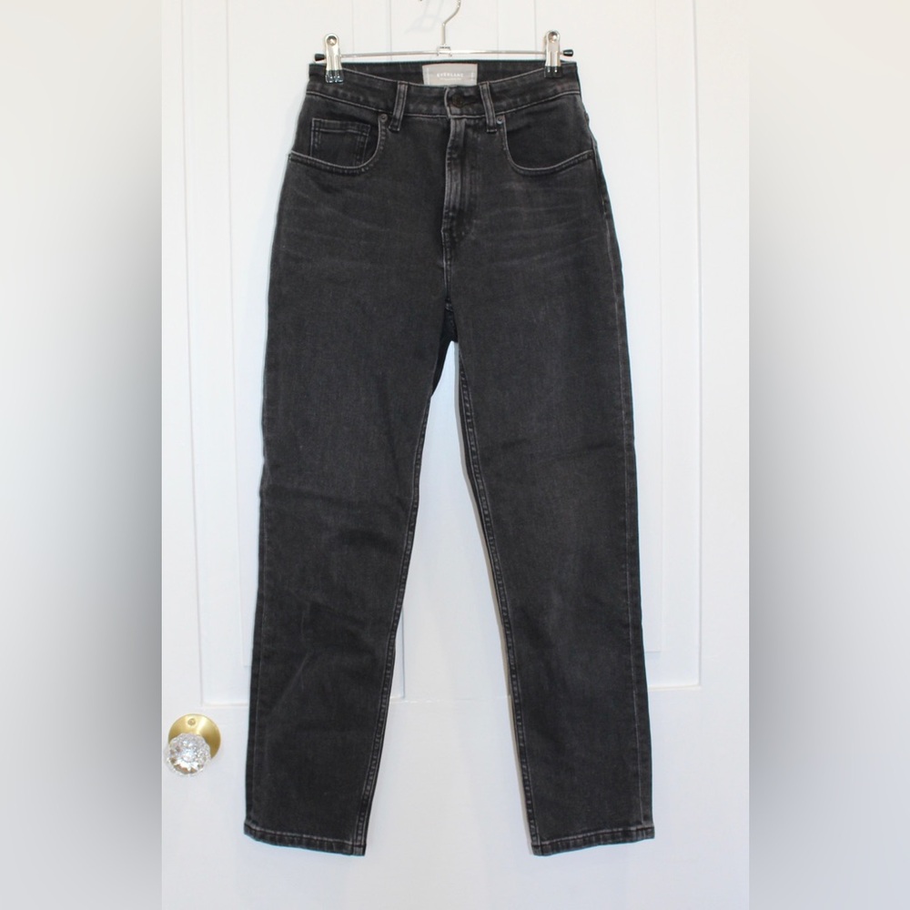 Everlane Curvy Cheeky Jean in Black Denim | 24